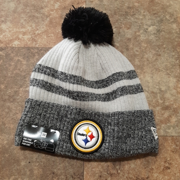 New. New Era Pittsburgh Steelers Patch Grey Pom Knit Beanie. - Picture 1 of 5